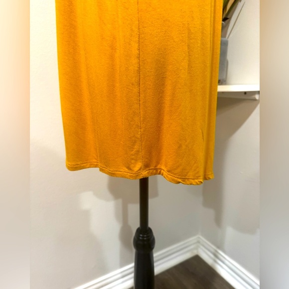 Agnes & Dora Gold Relaxed Tank Top size Small - Picture 5 of 7